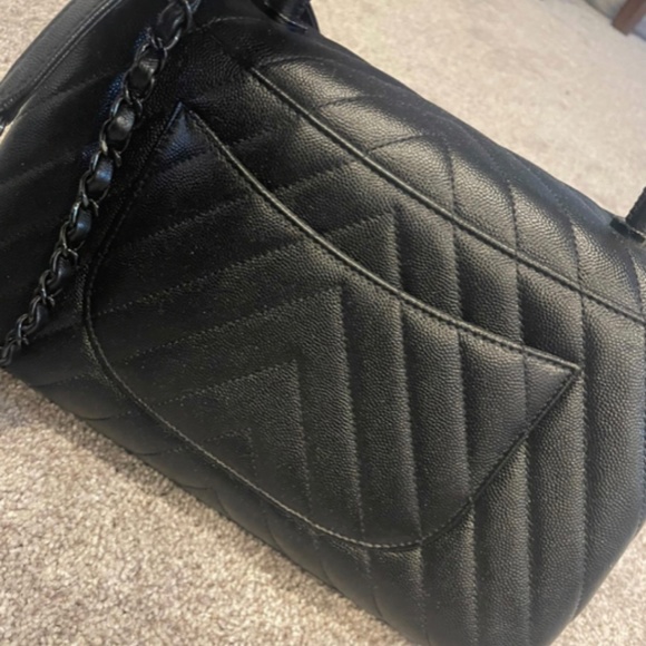 CHANEL Caviar Chevron Quilted Coco Handle - Picture 3 of 10